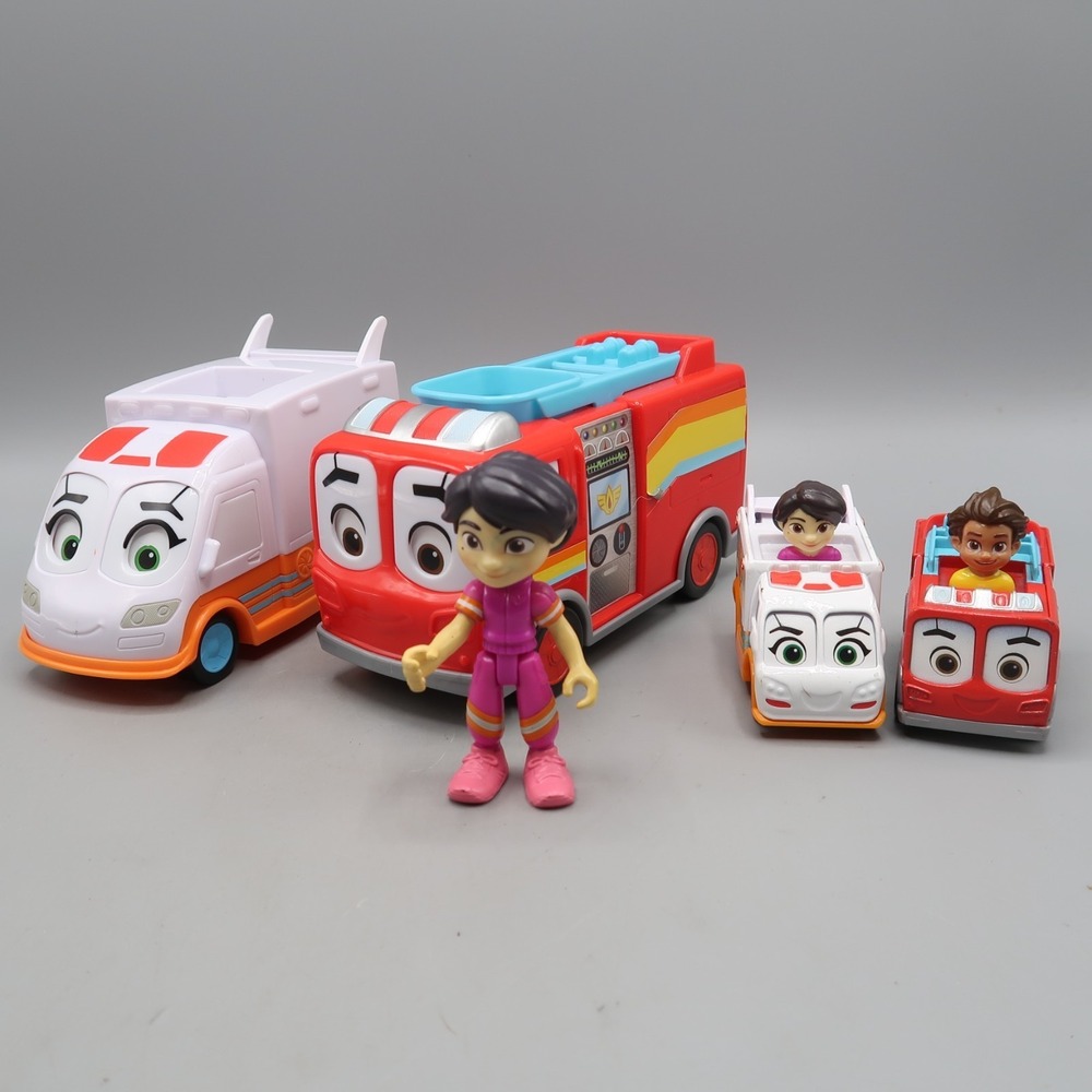 Disney Junior Firebuds Bo Flash Toy Figure &‎ Firetruck Lot Ambulance Racer